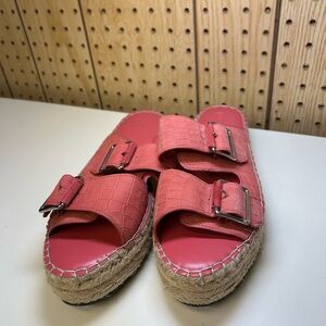 NWOT LOGO by Lori Goldstein Coral Buckle Sandals